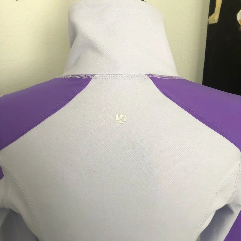 lululemon athletica reposhing this